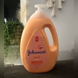 Johnson's Baby Bath Peach No Tears Never Opened